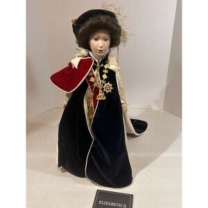 Queen Elizabeth II Porcelain Doll Franklin Mint Heirloom Great Queens